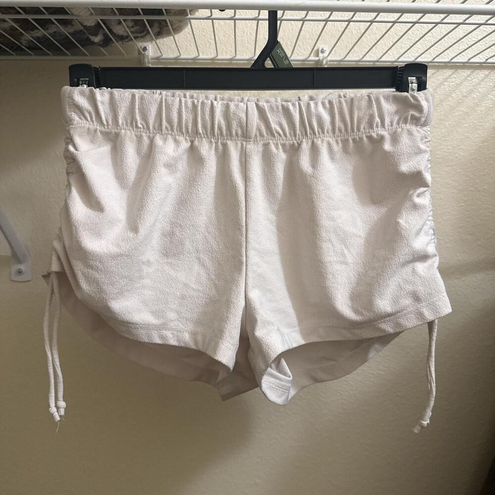 Unbranded Women's White and Cream Shorts